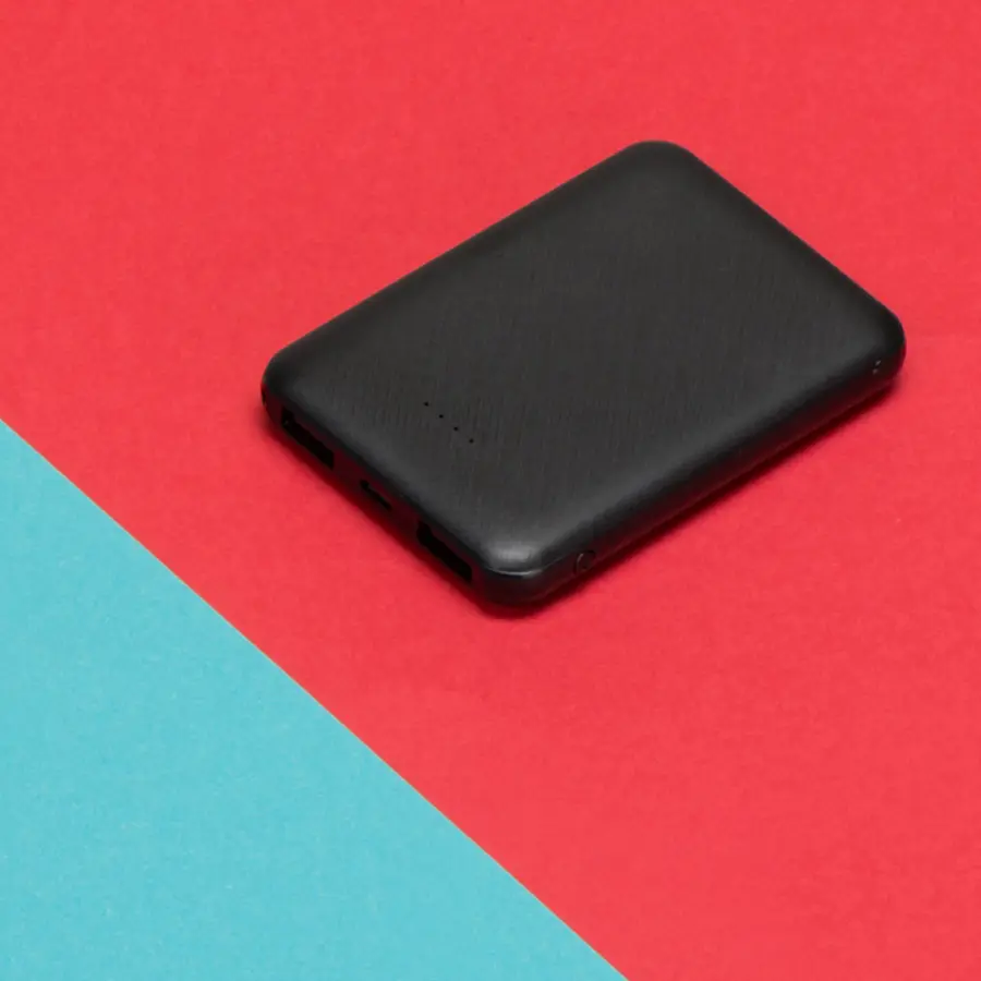 Портативное зарядное устройство Evolt Grind, 5000 mAh, черное — фото 2
