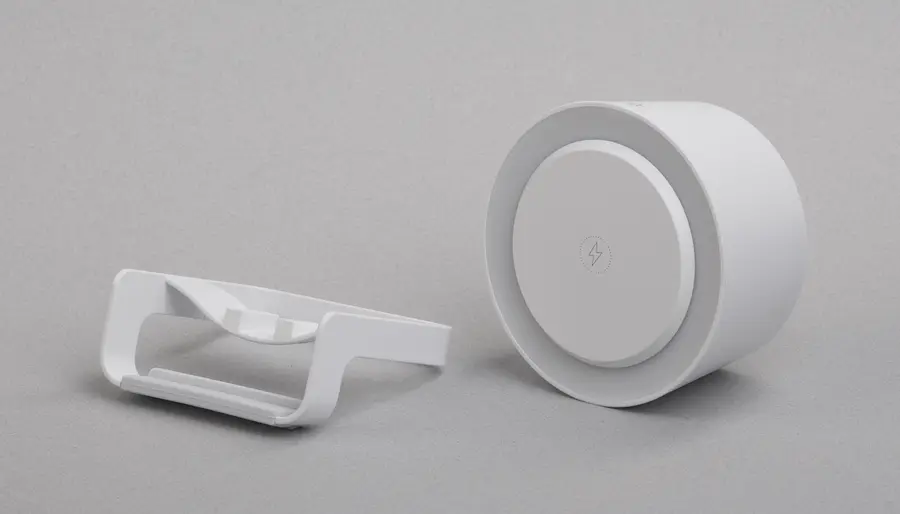 Bluetooth колонка-подставка Smart Sound с беспроводным (10W) зарядным устройством и подсветкой, белый — фото 3