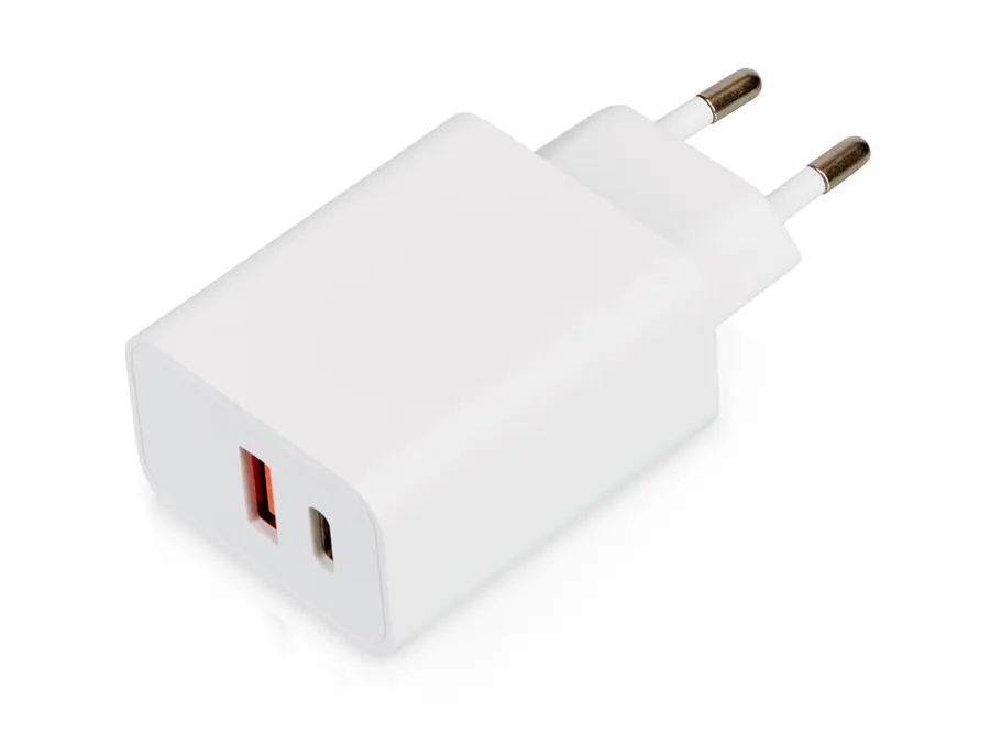 Сетевое зарядное устройство c выходами USB-A и USB-C и быстрой зарядкой QC/PD Evolt Recharger Pro, 30 Вт, белый — фото 1